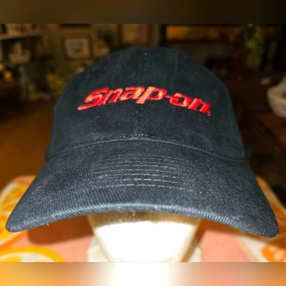 Snap-on Black Cap with Red Logo One Size Fits Most - Picture 1 of 6